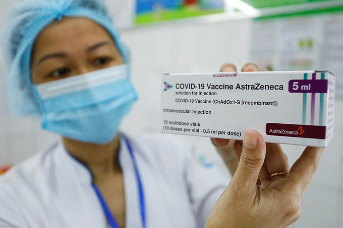 Vaccine AstraZeneca đang được tiêm chủng ở Bệnh viện Bệnh Nhiệt đới Trung ương